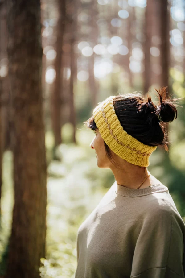 Lindsey-Fowler.Conifer_Headband.eng Knyga TRAILS & VALLEYS: KNITWEAR FOR FAMILY ADVENTURES