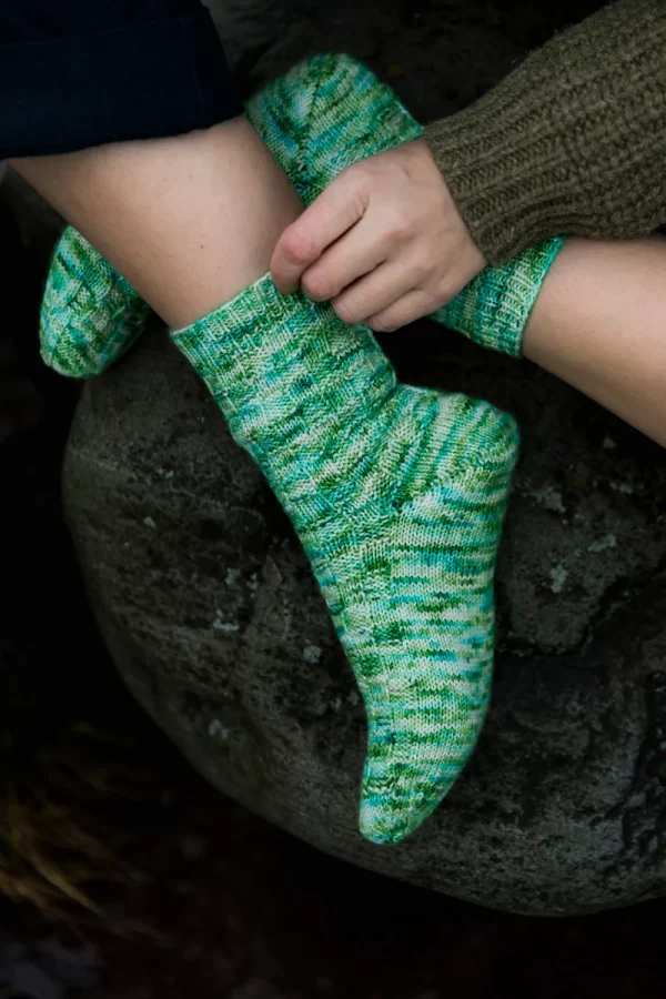 pauliina_kuunsola_Malachite Knyga SOOTHING STITCHES: KNITS FOR A QUIET MIND